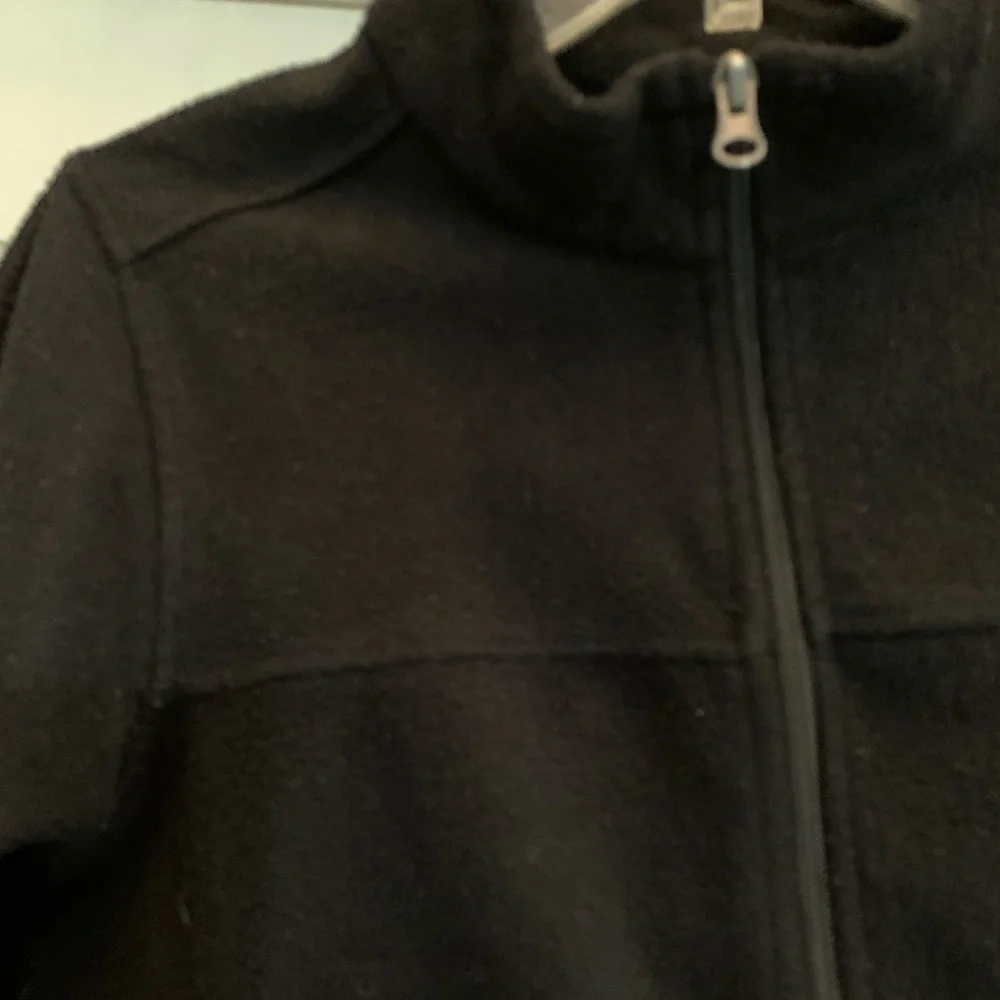 Bass Pro Shops Black fleece zip up jacket  Size L